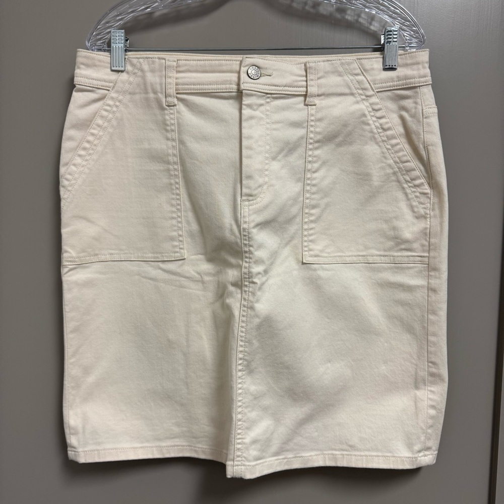 Chaps Denim Ivory Cream Denim Skirt Women'sβ Size 12 Button Zip Closure Pockets